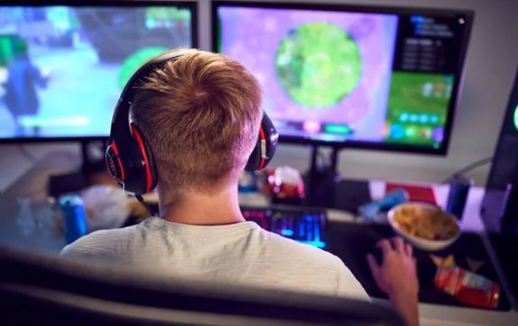 How Online Gaming Uses Familiar Patterns to Build Comfort