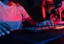 Why Online Gaming Feels Like More Than a Game Night
